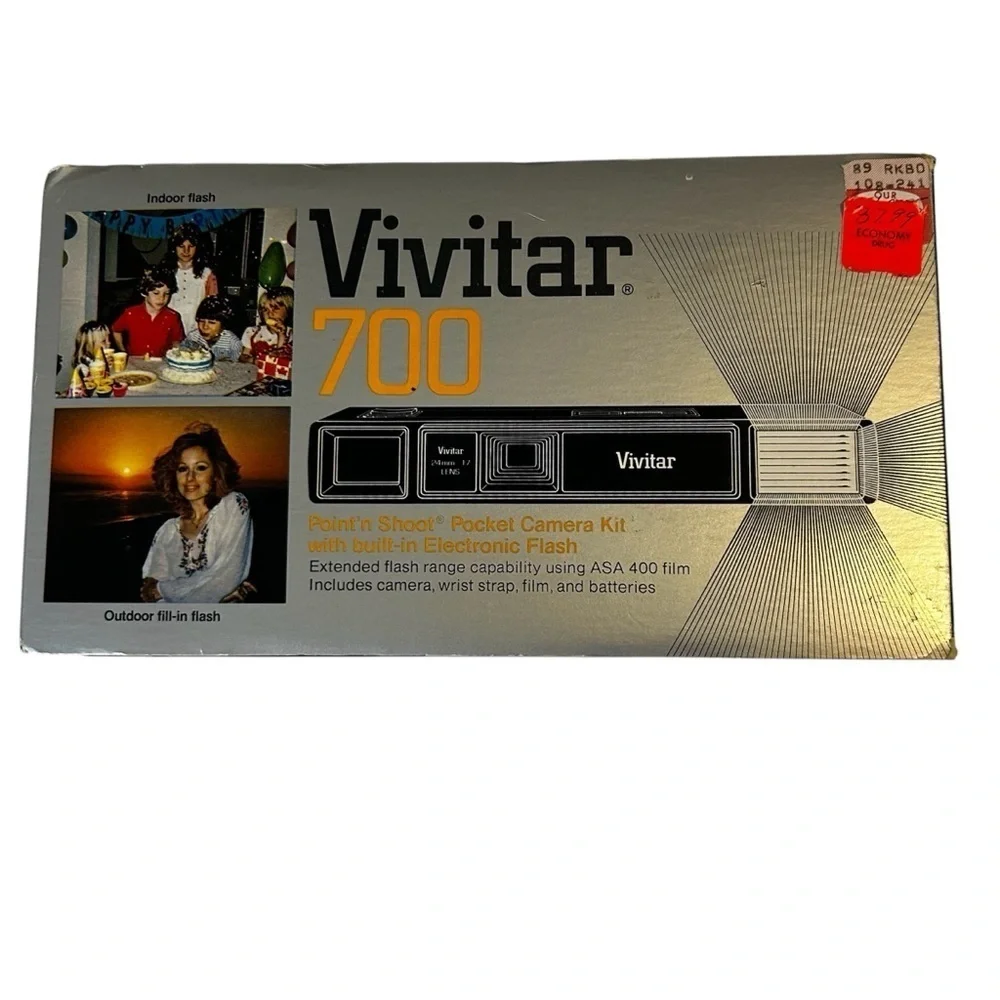 Vintage Vivitar 700 Point & Shoot‎ Black Camera 24 MM 1:7 Lens